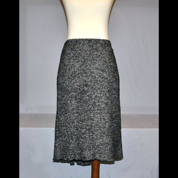 BCBGMaxAzria Midi Skirt Size 2 Wool Silk Blend Fishtail Pencil Skirt - Picture 1 of 11